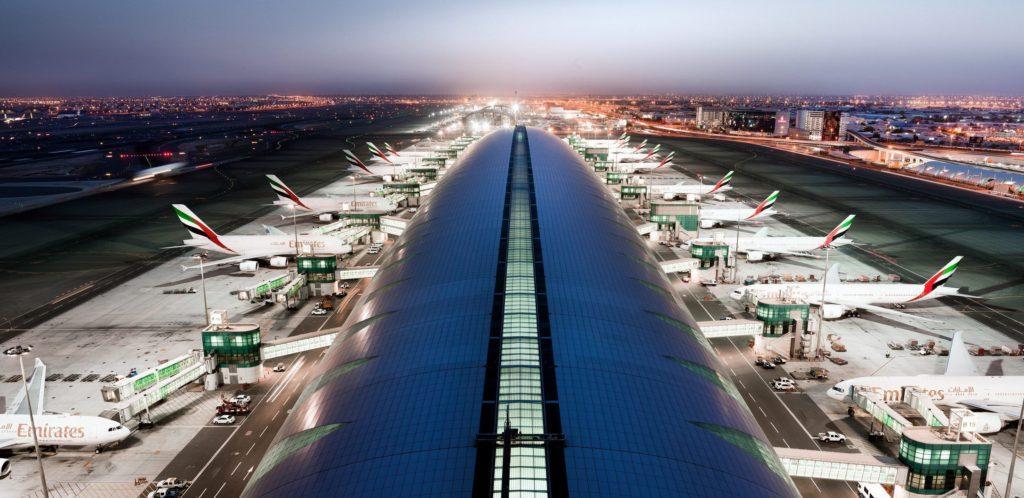 اختلال در پروازهای فرودگاه دبی ، احتمال حضور پهپاد ناشناس در اطراف فرودگاه